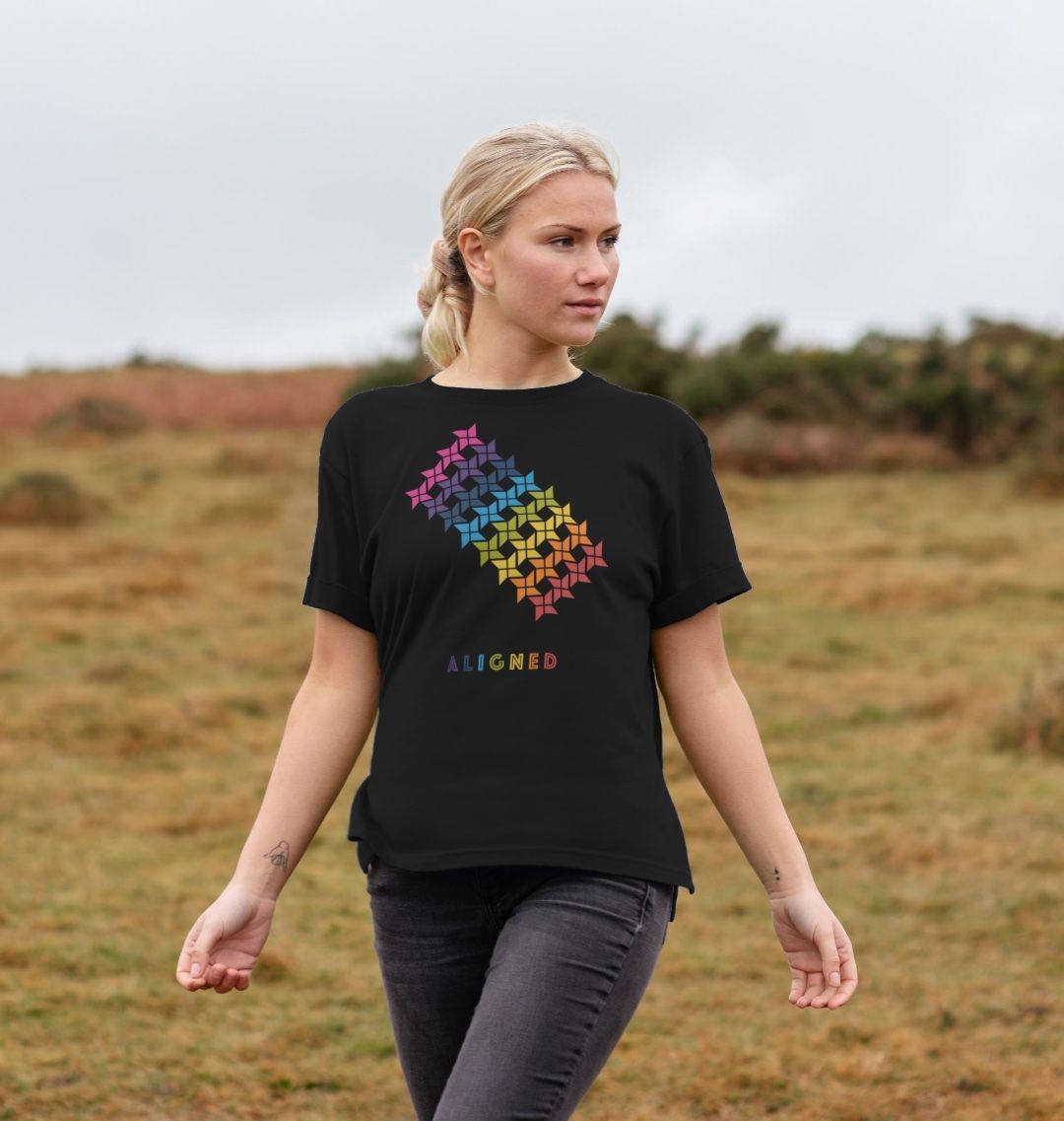Aligned - Women's Remill® Relaxed Fit T-shirt